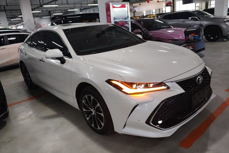 Toyota Avalon 2022 — 3