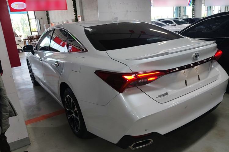 Toyota Avalon 2022 — 4