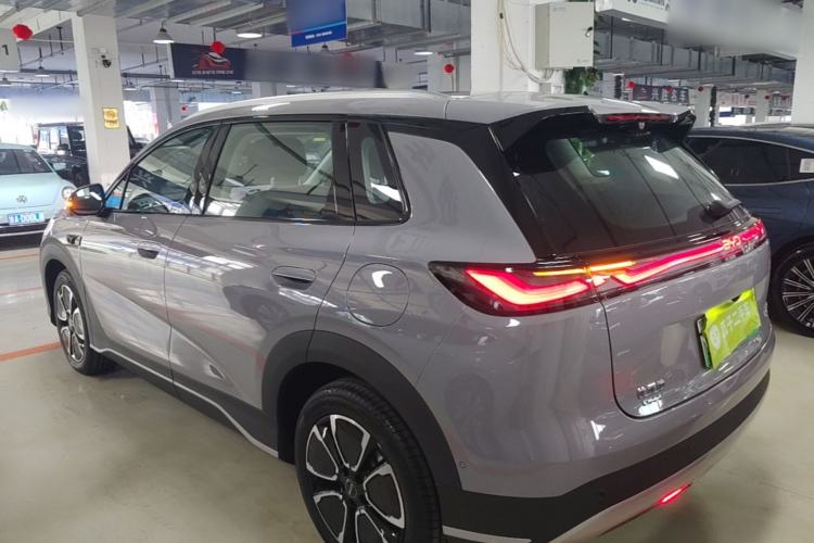 BYD sealion 05 dm i 2026 — фото 4