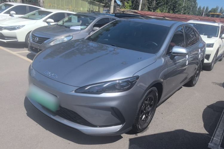 BYD Seal 05 DM-i 2025 — фото 1
