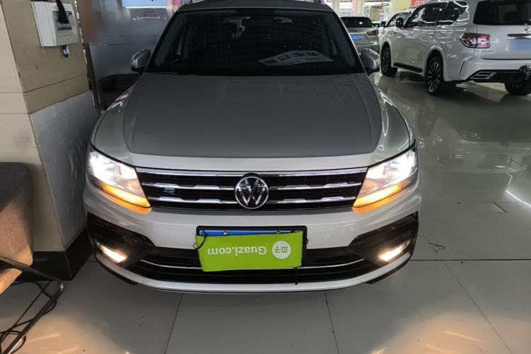 Volkswagen Tiguan L 2021 — 2