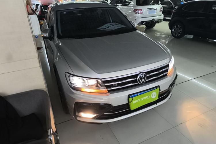 Volkswagen Tiguan L 2021 — 3