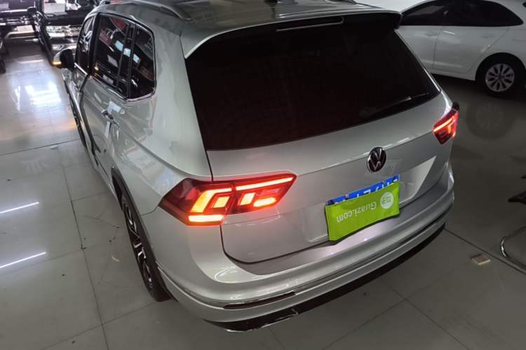 Volkswagen Tiguan L 2021 — 4