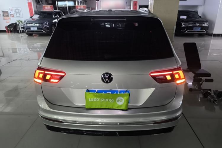 Volkswagen Tiguan L 2021 — 5