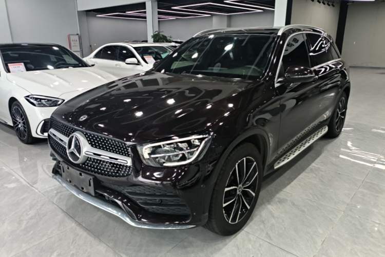 Mercedes-Benz GLC 260 L 2021 — фото 1