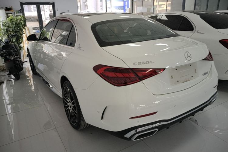 Mercedes-Benz C 260 L 2023 — фото 4