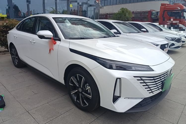 ChangAn Eado 2025 — 3