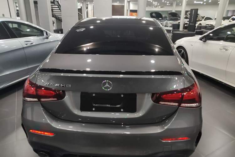Mercedes-Benz A 35 L 2020 — фото 5