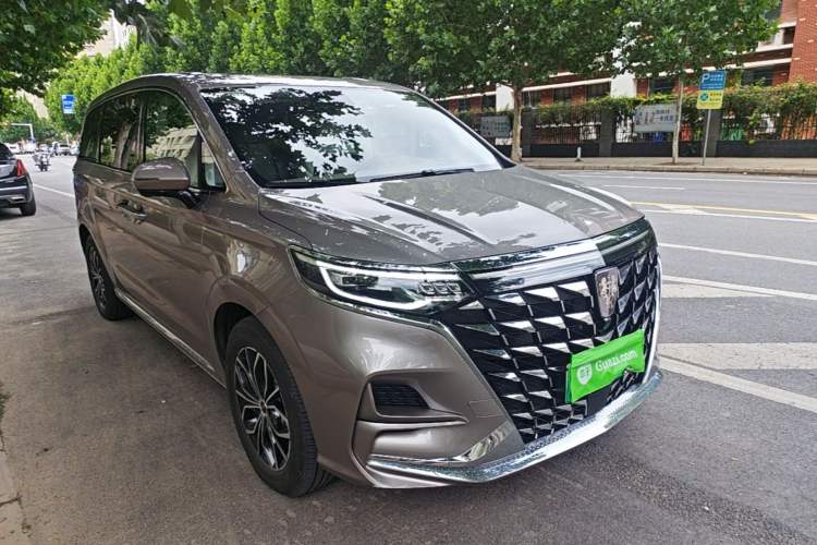 Roewe iMAX8 2025 — фото 3