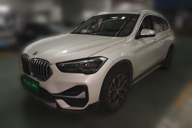 BMW X1 2022 — фото 1