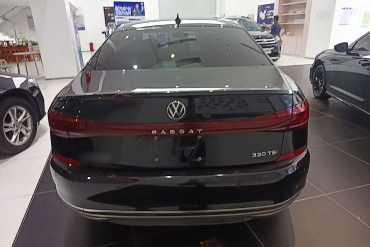 Volkswagen Passat 2022 — 5