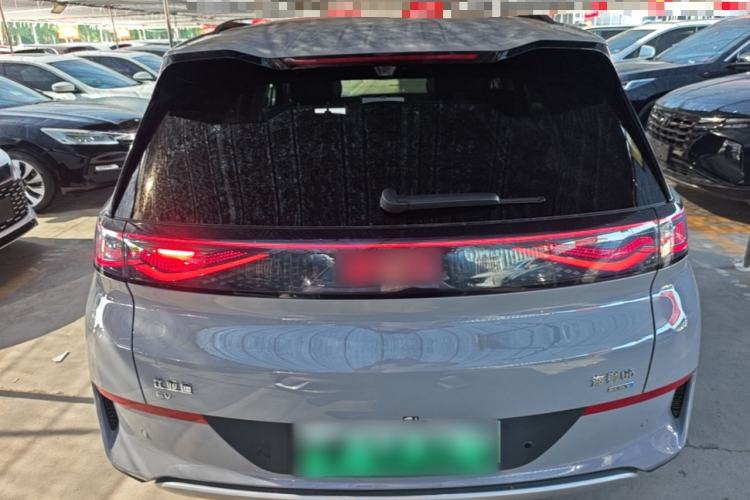 BYD Sealion 05 EV 2025 — 5