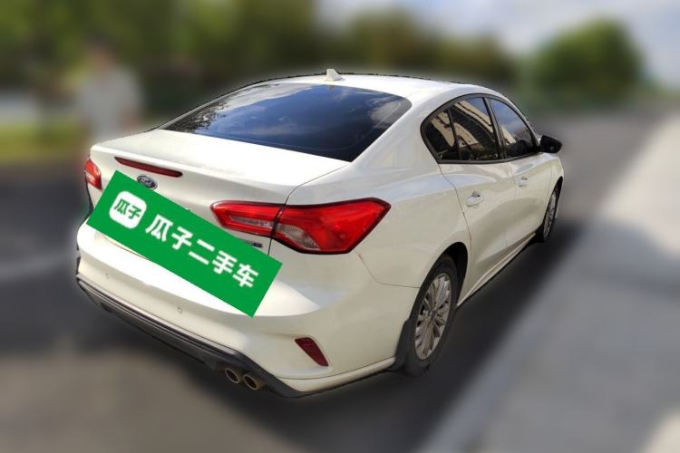 Ford Focus 2020 — 4