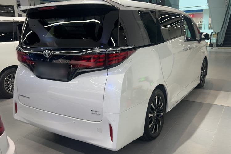 Toyota Alphard 2024 — фото 5