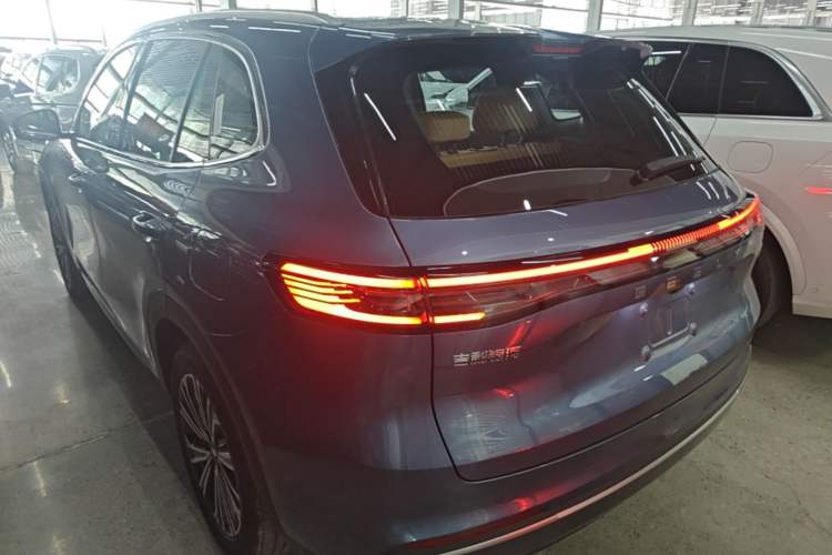 Geely Xingjian 7 2025 — 4