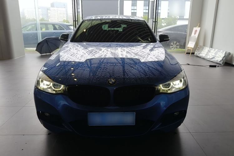 BMW 320i 2020 — 2