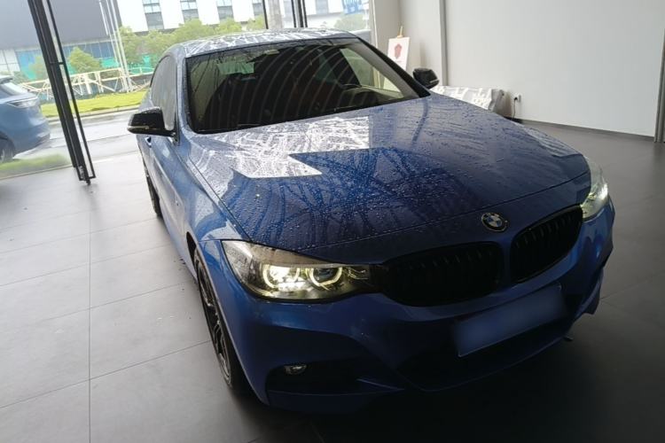 BMW 320i 2020 — 3