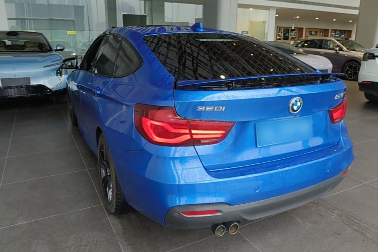 BMW 320i 2020 — 4