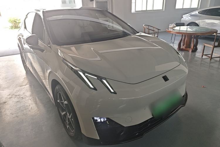 Lynk & Co Z20 2025 — 3