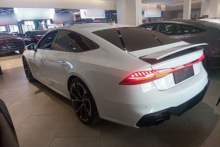 Audi A7 2023 — фото 4