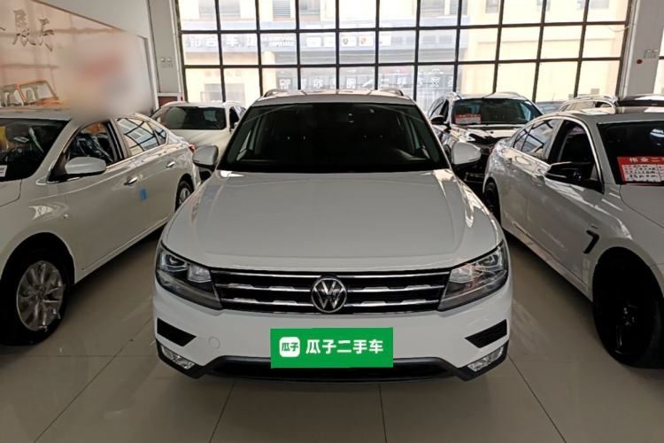 Volkswagen Tiguan L 2021 — 2