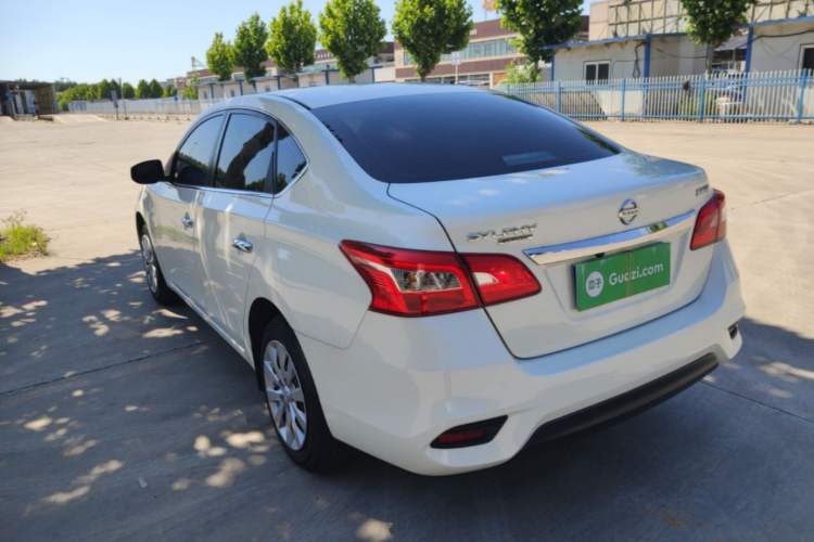Nissan Sentra 2021 — 4