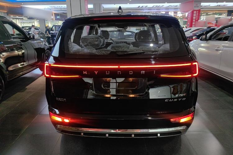 Hyundai Custo 2024 — 5