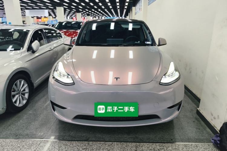 Tesla Model Y 2022 — 2