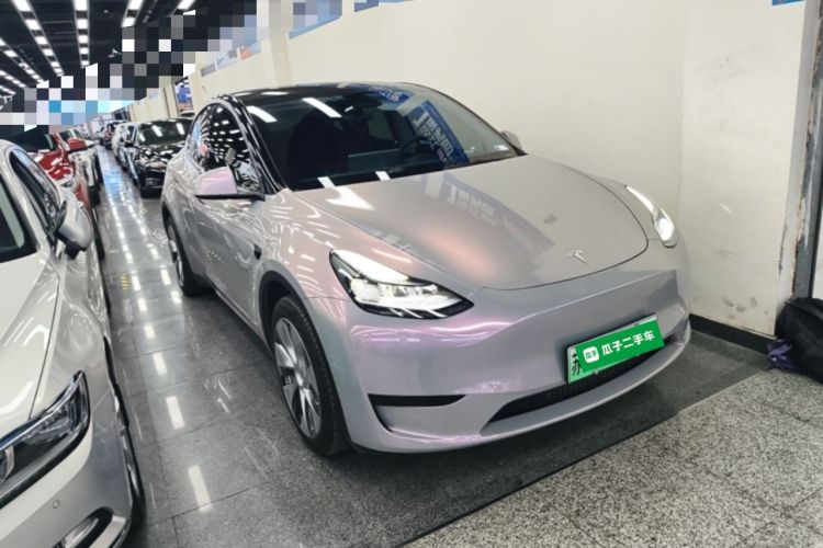 Tesla Model Y 2022 — 3