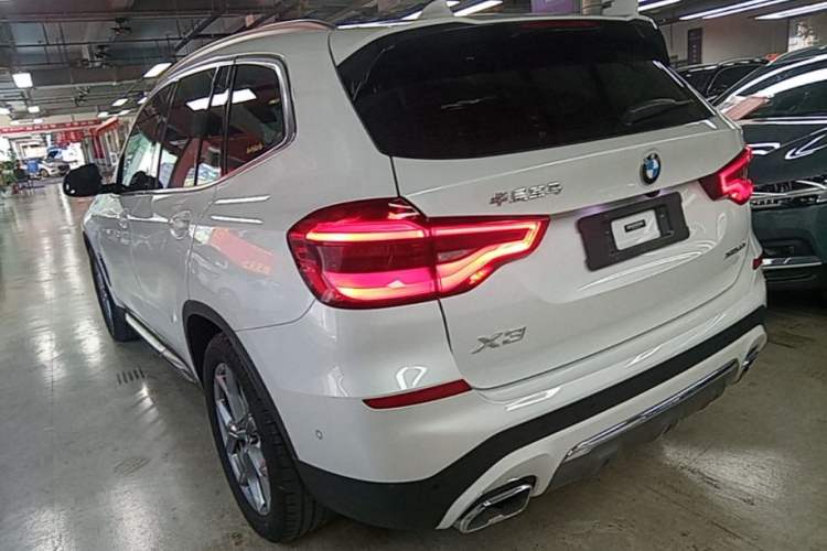 BMW X3 2021 — фото 4