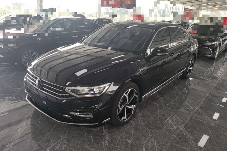 Volkswagen Magotan 2024 — фото 1