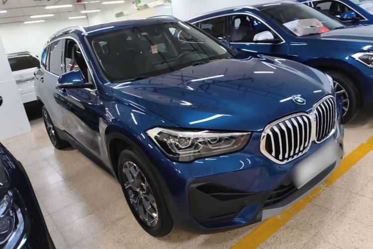 BMW X1 2022 — фото 3