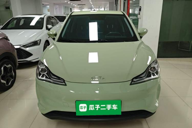 Neta V 2022 — 2