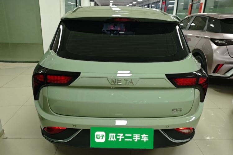 Neta V 2022 — 5