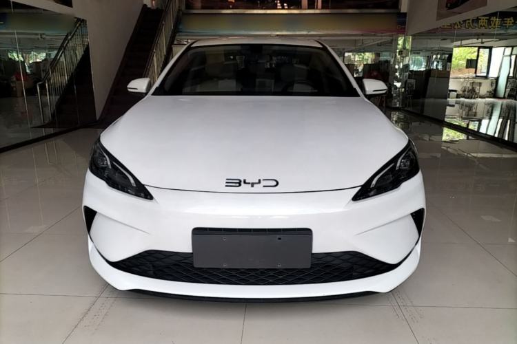 BYD Seal 05 DM-i 2025 — фото 2