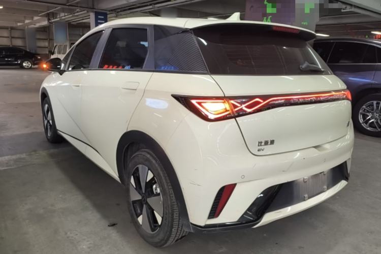 BYD Dolphin 2023 — 4