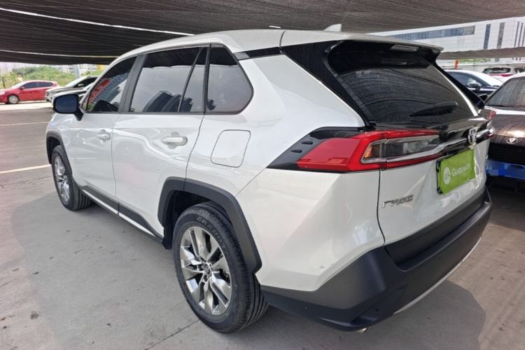 Toyota RAV4 2023 — 4