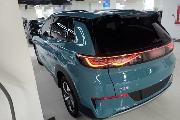 BYD Sealion 05 EV 2025 — 4
