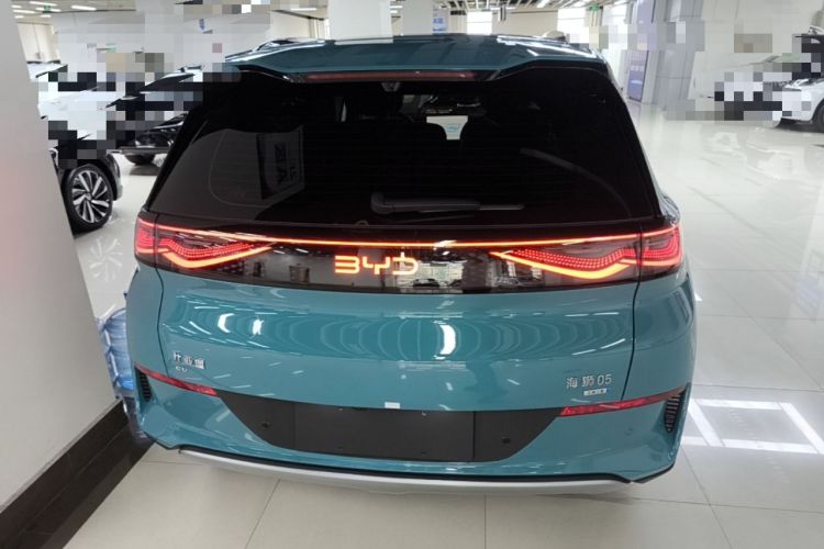 BYD Sealion 05 EV 2025 — 5