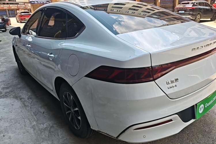 BYD Qin Plus 2023 — фото 4
