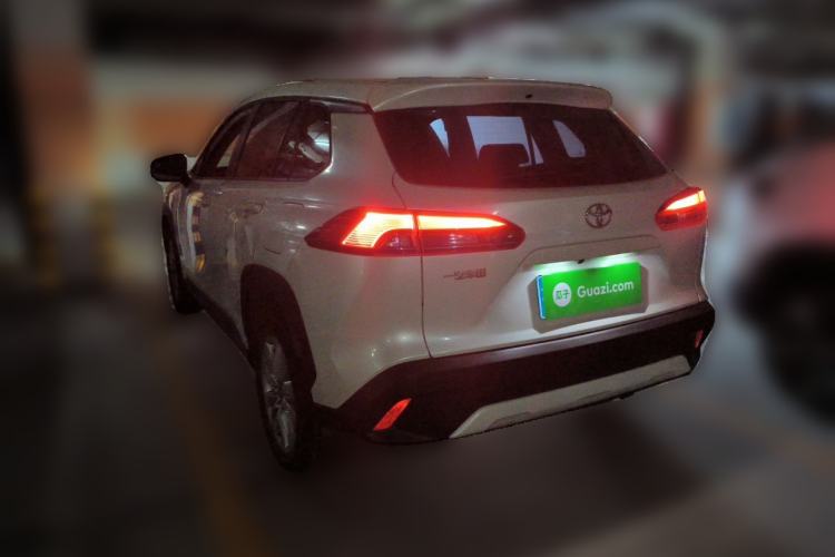 Toyota Corolla Cross 2022 — фото 4