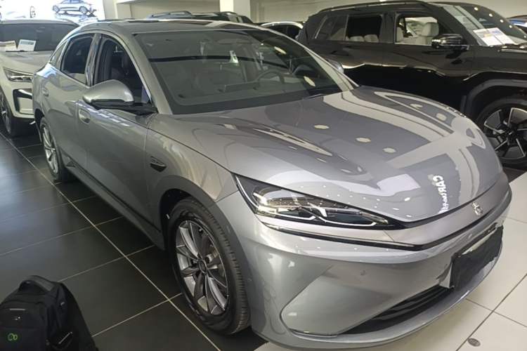 BYD Qin L 2025 — 3