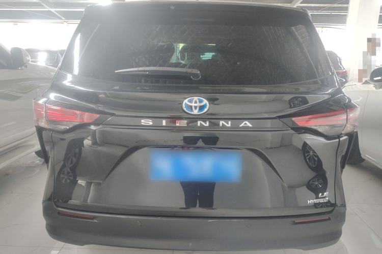 Toyota Sienna 2023 — 5