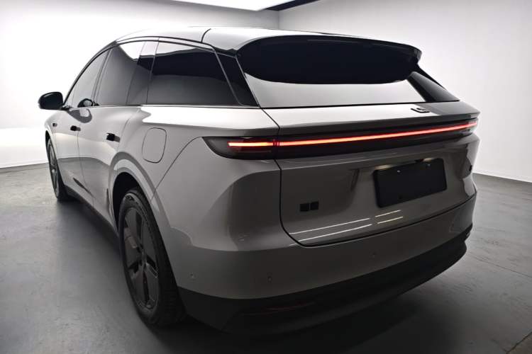 Li Auto i6 2025 — фото 4