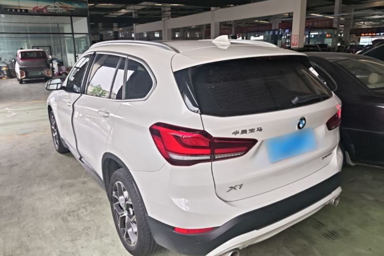 BMW X1 2022 — фото 4