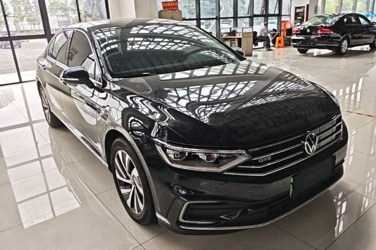 Volkswagen Magotan GTE 2022 — 3