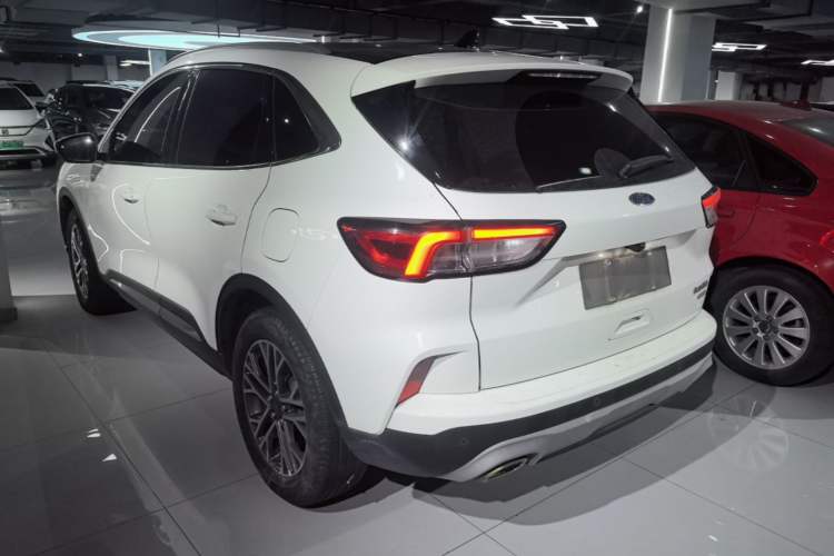 Ford Escape 2020 — фото 4