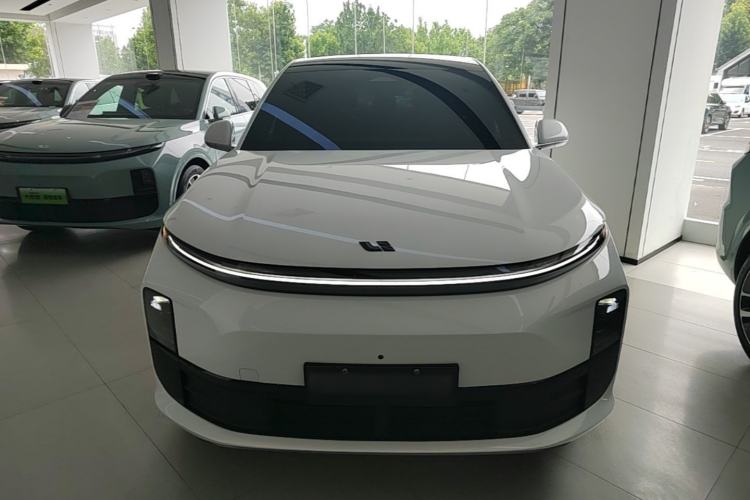Li Auto L6 2024 — 2