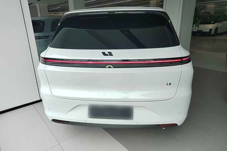 Li Auto L6 2024 — 5