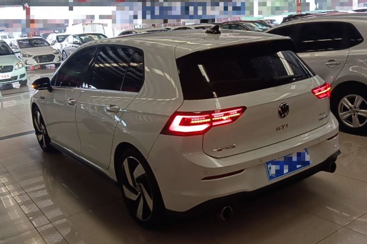 Volkswagen Golf GTI 2021 — 4